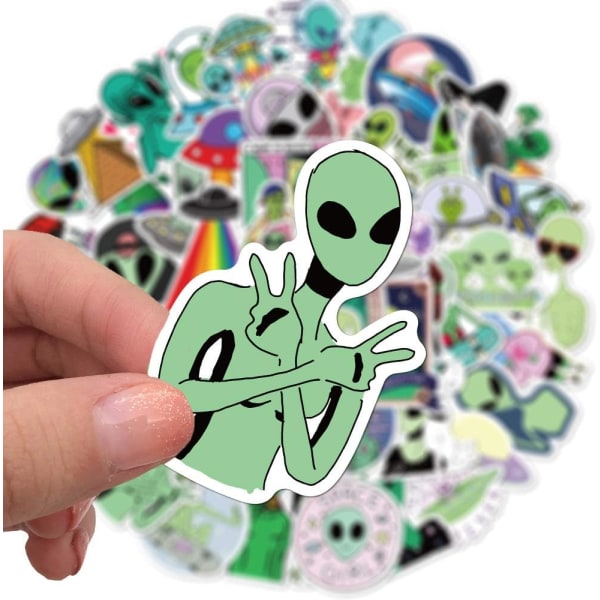 Aliens Stickers Pack för vattenflaskor Laptop, 50st Vinyl Vattentät Estetisk UFO-dekal för klippbok Datortelefon Gitarrbagage