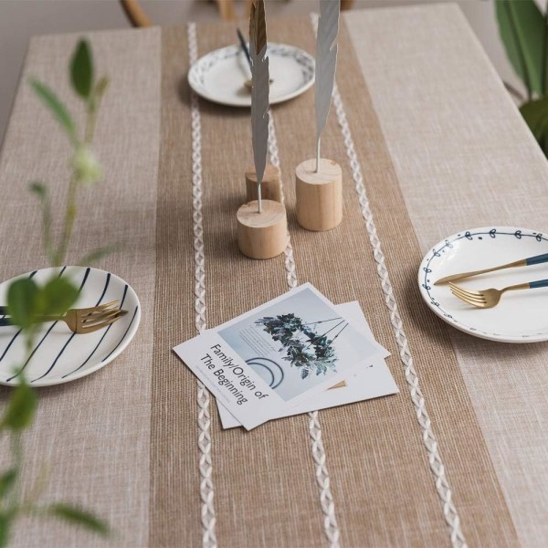 Robust bomulls- och linneduk för rektangulära bord Duk med robust gallerbroderi. (140 x 140 cm, Khaki)