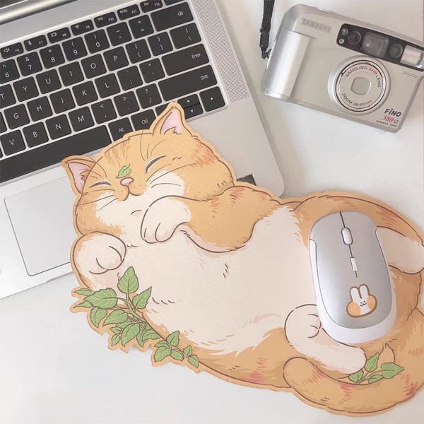Søt kattmusematte for skrivebord - Sklisikkert skinn kontor oransje skrivebordsmatte - tegneseriekattedesign for bærbar datamaskin - Kawaii kattebordstilbehør