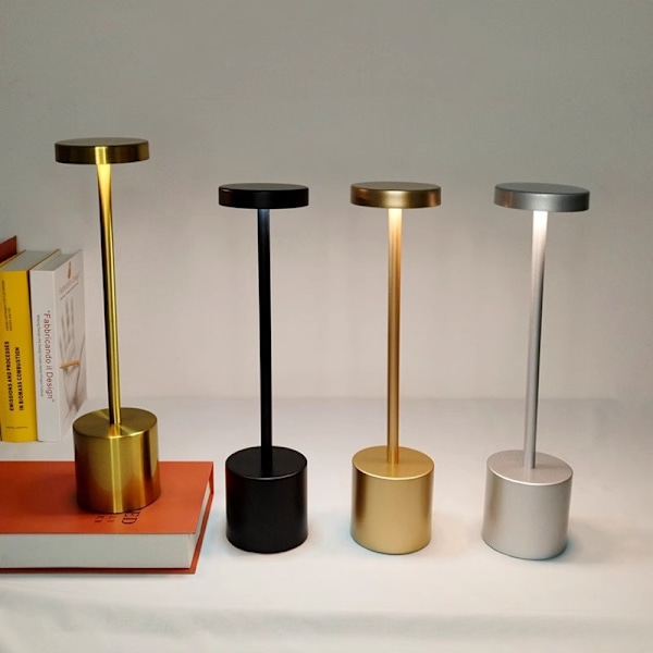 Ledningsfri bordlampe dæmpbar vandtæt metal USB genopladelig bordlampe -1stk-WELLNGS Gold