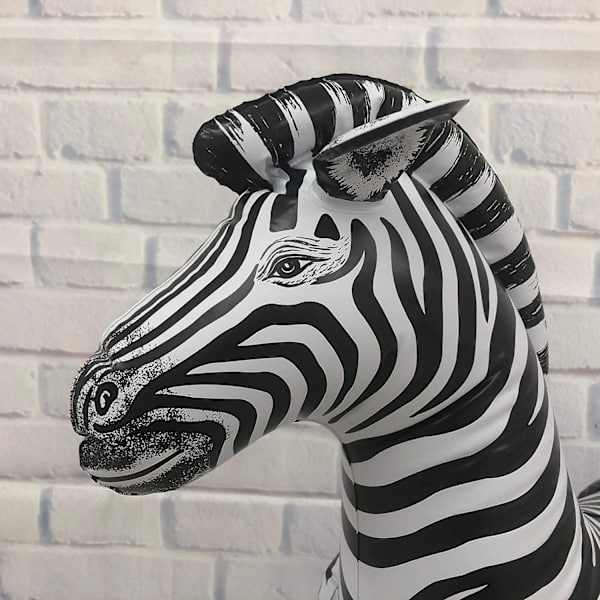 Zebra oppblåsbar plysj utstoppet dyr. Gaver til barn, festdekorasjoner, plysjleke. 32 tommer høy. an-ZEB3
