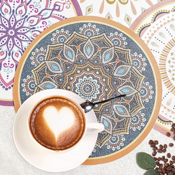 Bohemian Print Runde Mandala Dækkeservietter PVC Sæt med 6 Dækkeservietter Vaskbar Varmebestandig Skridsikker Bordmåtte til Køkken(B)