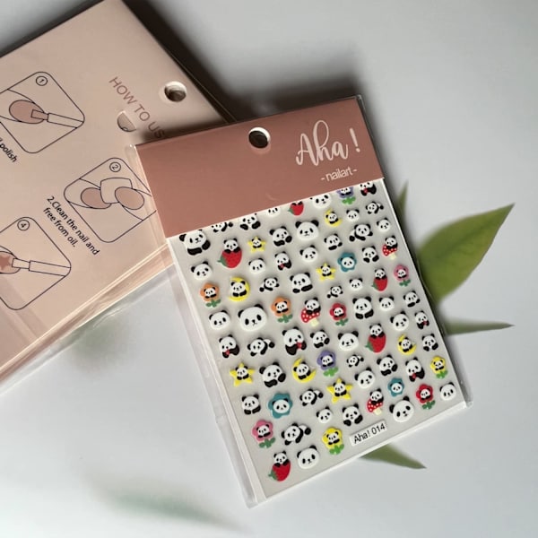 Panda Nail Art Sticker Jordgubbsdekal 3D Självhäftande Modetrend Glamour Söt Djurdesign DIY Dekor Damer Flickor Barn 3 Ark