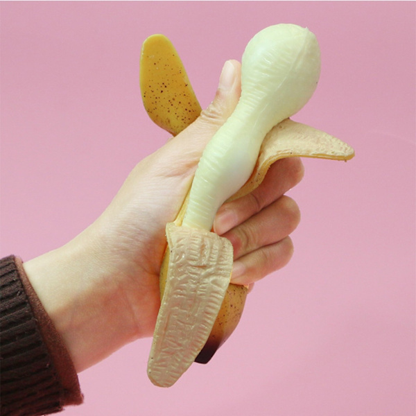 Pakke med 2 Squishy Banan Legetøj Simulation Banan Squishy Squeeze Legetøj, Super Blødt Stress Relief Plettet Skrællede Banan Festartikler, 6,88 tommer