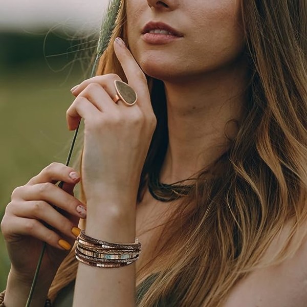 Läderomslag Armband för Kvinnor, Boho Leopard Flerskikts Kristallpärlor Manschett Armband Smycken