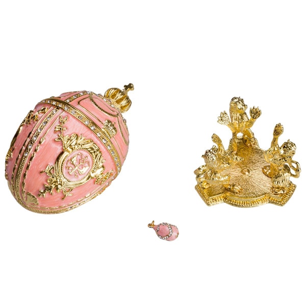 Faberge-tyylinen muna, korurasia leijonalla ja riipus 15,5 cm pinkki pink 15.5 cm