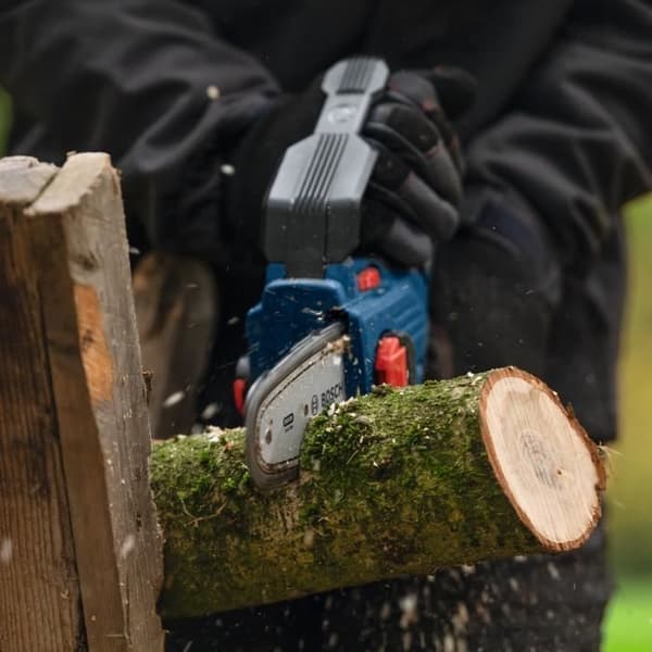Bosch Professional GKE 18V-15 Motorsåg