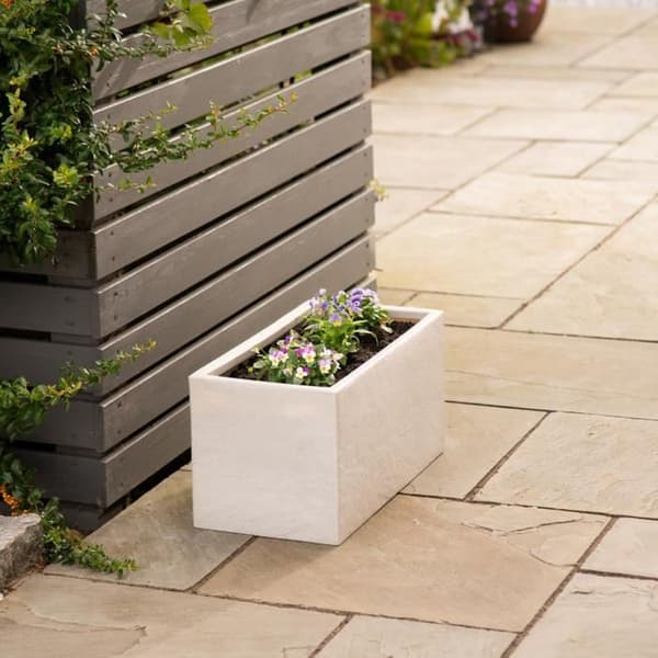 STRATA Riven Trough rektangulär planter 46,5 x 38,5 x 17,5 cm stenfärgad ljusbeige matt stenfärgad / ljusbeige one size