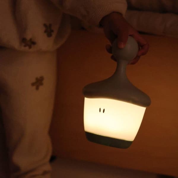 Baby Natlampe - BÉABA - Pixie Stick - Salviegrøn - Gråddetektor - Lang batterilevetid