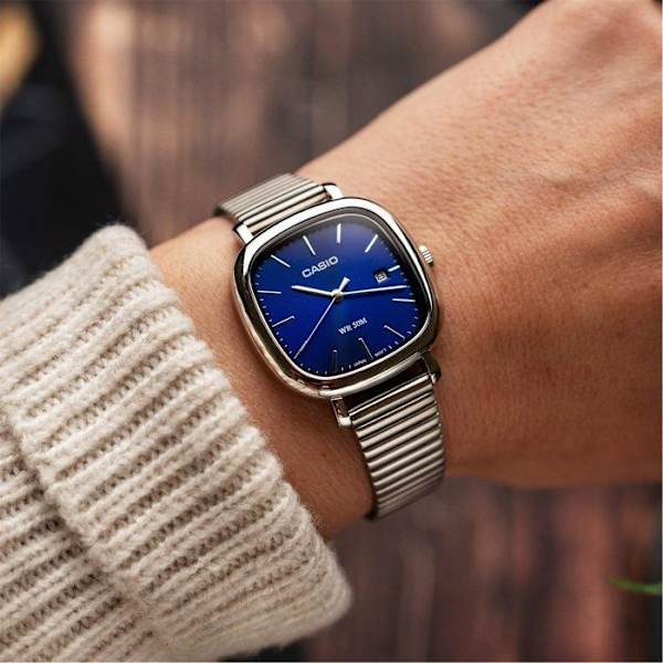 Klocka - CASIO - LTP-B166D - Dam - Blå - Kvarts - Analog