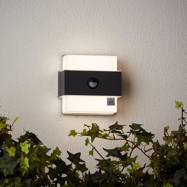 ARCHIE Vägglampa utomhus, med sensor - integrerad LED 7W