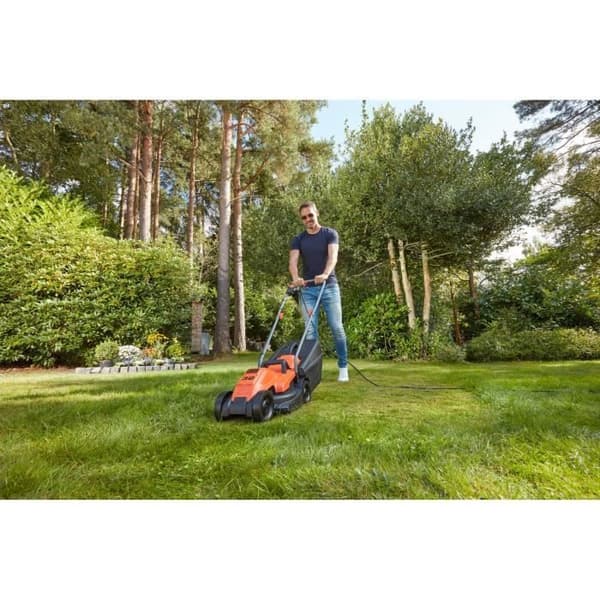 BLACK & DECKER Gräsklippare 32cm 1200W BEMW451