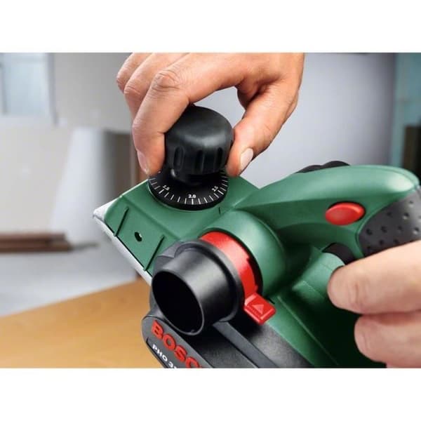 BOSCH Lätt kompakt hyvel PHO 3100 750W