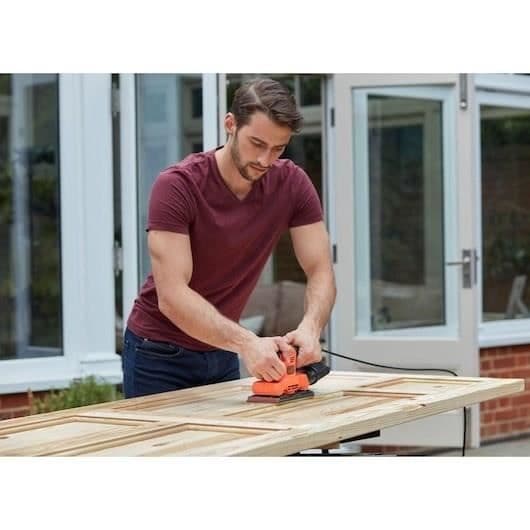 Levigatrice Orbit.150w - Black & Decker - BEW220-QS