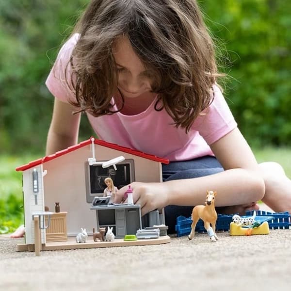 Schleich - Veterinärskåp med djur - 42502