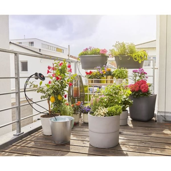 GARDENA AquaBloom Solar Automatic Watering Solution