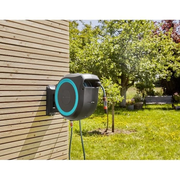 GARDENA Väggmonterad automatisk slangrulle RollUp L 30 m med vit kant