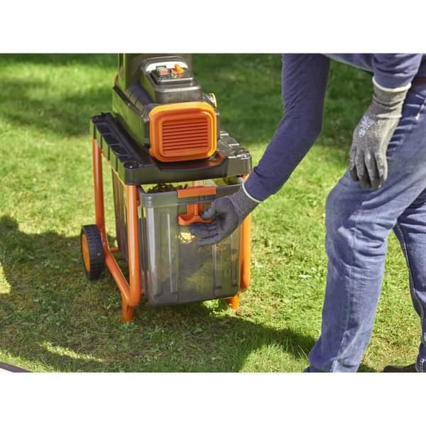 BLACK & DECKER Växtförstörare 2800W BEGAS5800