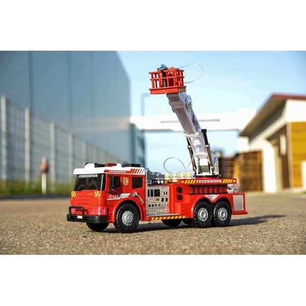 RC-lastbil med stege