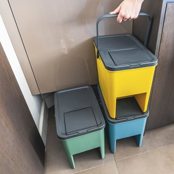 Set med 3 stapelbara BERGEN plaståtervinningskärl - 20L - Gul, Grön & Blå - KITCHEN MOVE