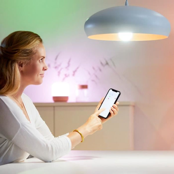 WiZ-ansluten glödlampa Vit variabel E27 100W