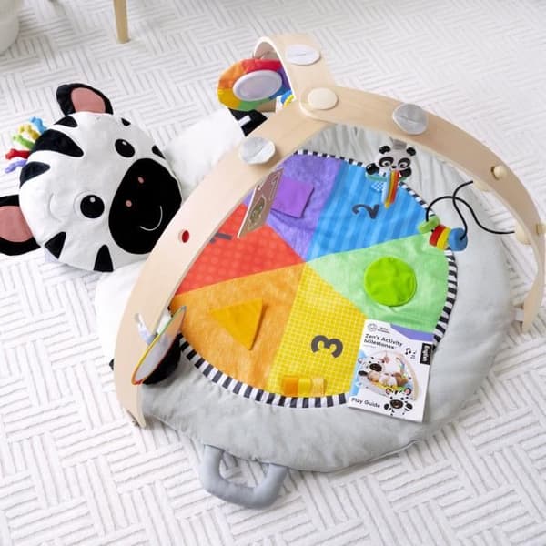 BABY EINSTEIN Zen's Activity Milestones lekmatta med trästång, multisensoriska leksaker, från födseln