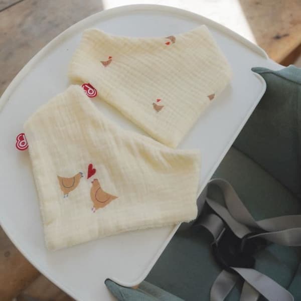2-pack Love Creme haklappar för bandana, 0-6 månader