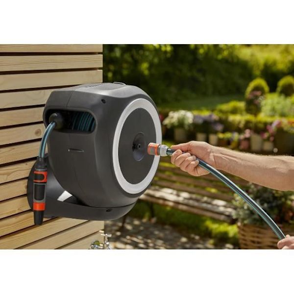 GARDENA Väggmonterad automatisk slangrulle RollUp M 20 m med vit kant