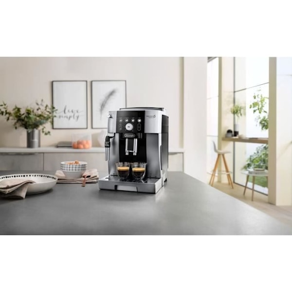 Delonghi Shredder Espresso Machine - Magnifica S Smart - Rostfritt stål