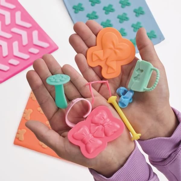 Play-Doh Barbie-pärlor och rosetter, refills till modelleringsset