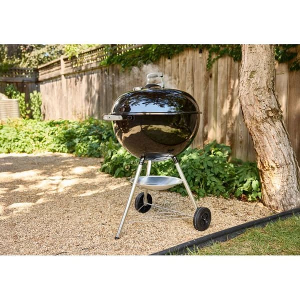 Weber Compact Kettle Charcoal Grill - Ø57 cm - Emaljerat stål - Luftventil - 9 kuvert - Svart