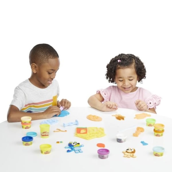 Play-Doh Bluey Coffet döljer sig med 11 burkar av modelleringsdeg