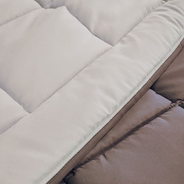 HUDSON Lightweight Microfiber Duvet 200g / m² 240x260cm Taupe & Linne