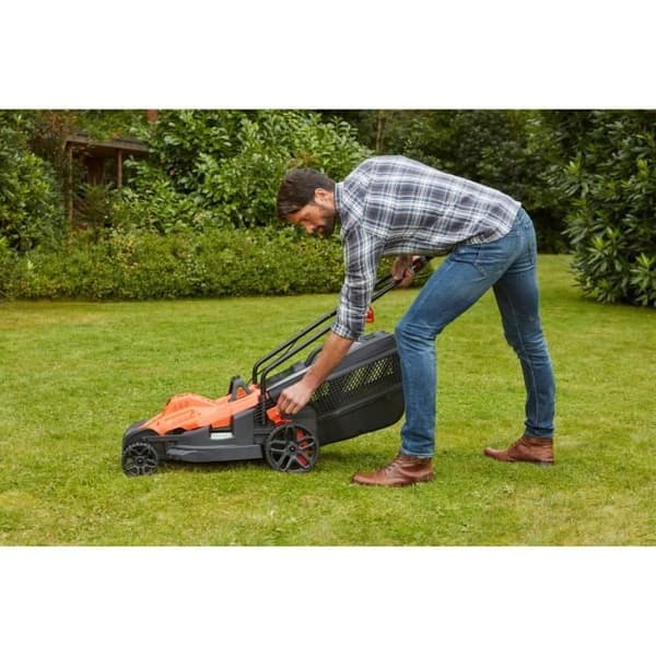 BLACK & DECKER Slåttermaskin 34cm 1400W - Cykelhandtag BEMW461BH