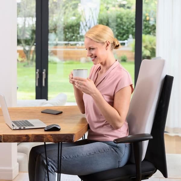Massageryggstöd - MEDISANA - MC 600 - Ultratunn - Shiatsu och värme - 4 program - Vit
