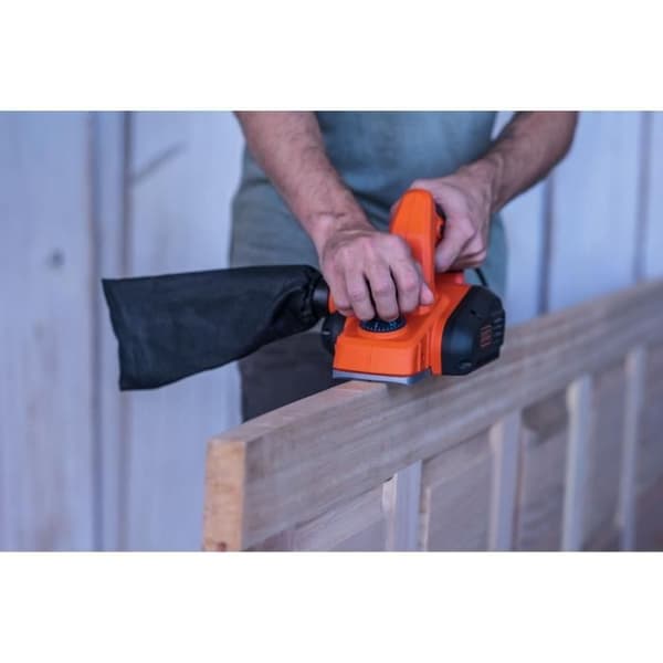 Sladdansluten hyvel - BLACK&DECKER - BEW712-QS - 710W - 82 cm hyvelbredd - Med bärväska