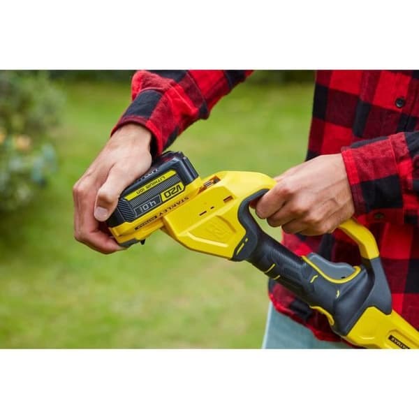 Sladdlös stångsekatör - Stanley Fatmax - SFMCPS415B-XJ - 18V - 20cm kedja - Upp till 4,5m - Batteri ingår ej