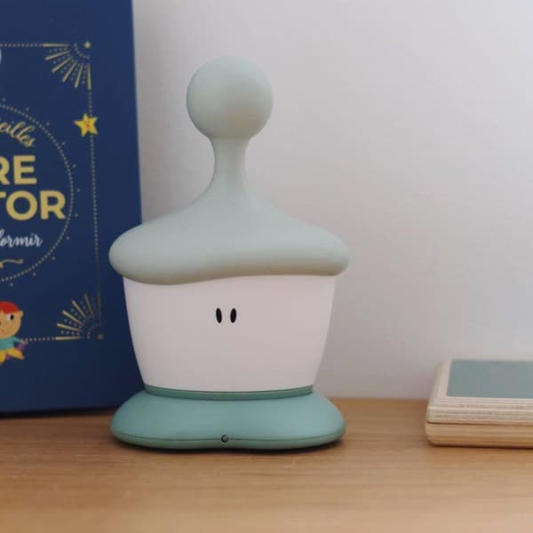 Baby Natlampe - BÉABA - Pixie Stick - Salviegrøn - Gråddetektor - Lang batterilevetid