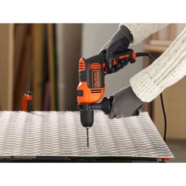 710 Watt Slagborrmaskin med en hastighet BEH710K-QS