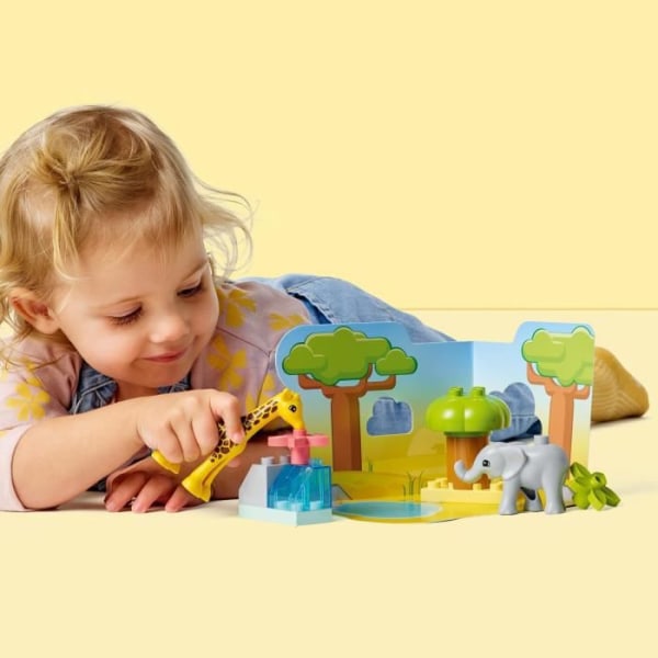 LEGO 10971 DUPLO afrikanska vilda djur, 2-årig safarileksak med elefant- och giraffminifigurer med lekmatta