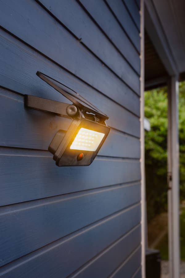 Väggmonterad solcellsspotlight - GALIX - G2610 - Mycket ljusstark - Rörelsesensor - 1200 lumen