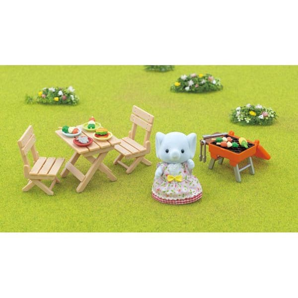 Sylvanian Families - Elefanttjejen och hennes picknickset