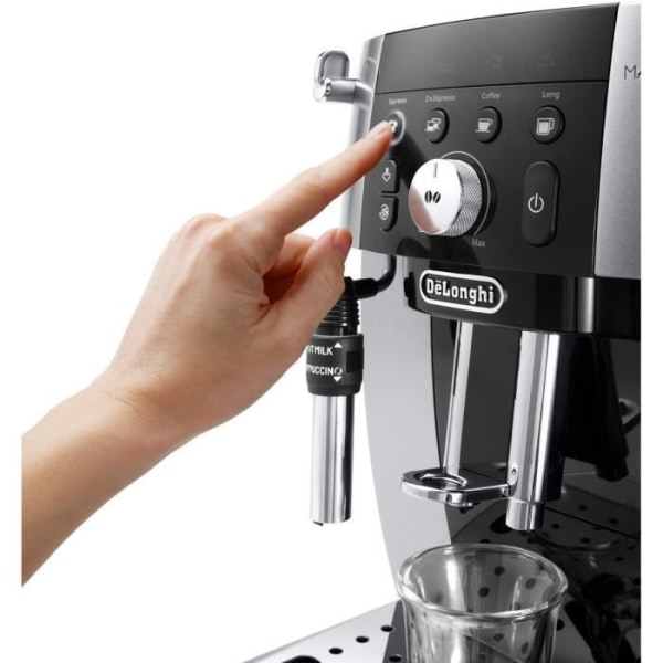 Delonghi Shredder Espresso Machine - Magnifica S Smart - Rostfritt stål