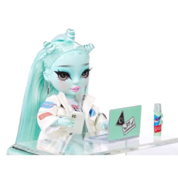Rainbow High - Shadow High Fashion Doll - Zooey Electra (Light Green) 2 Series