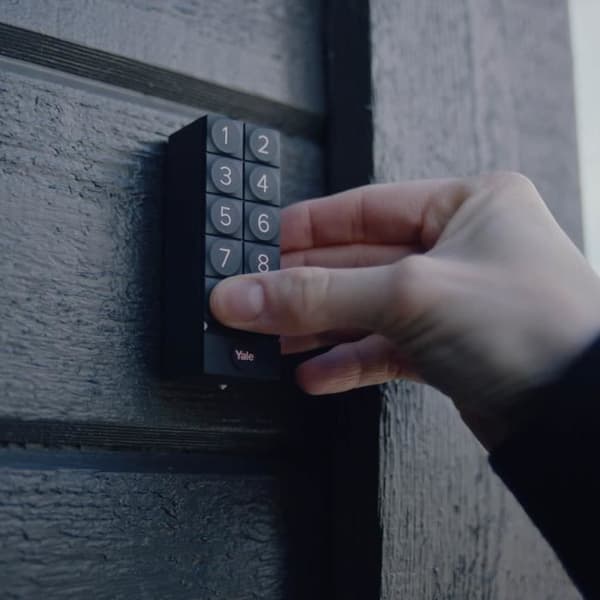 YALE SMART KEYPAD - SVART - Kodknappsats kompatibel med Linus och utan knappar