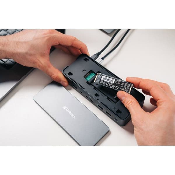 VERBATIM Pro CDS-15SSD USB-C 3.2 Bärbar dockningsstation - Inkluderar 256 GB SSD - Grå