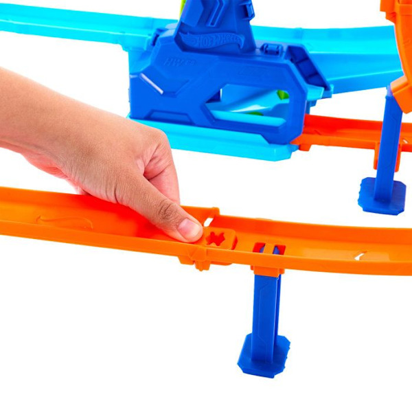 HW CYKLON LOOPING TRACK