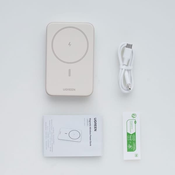Externt batteri - UGREEN - 10 000 mAh - MagSafe - 20W - Kräm