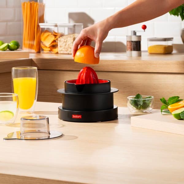 Elektrisk citruspress - BODUM - ETTORE - 30 W - 350 ml - Svart