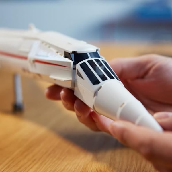 LEGO Icons Concorde, byggsats för flygplansmodeller för vuxna, flygfordonsset med autentiska detaljer och 3 lägen